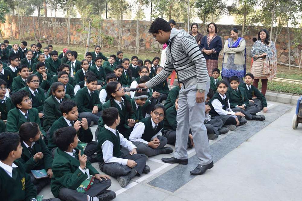 Hindi Week 8th-12th Dec, 2014