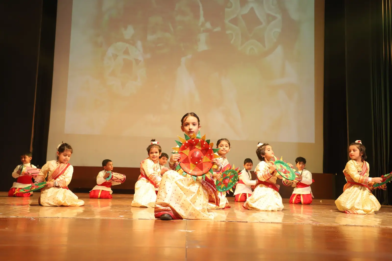 Satrangi Bharat: Shades of India